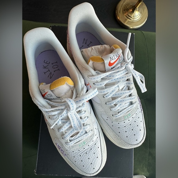 Womens Nike AIR FORCE 1 LOW '07 SE - Picture 10 of 11